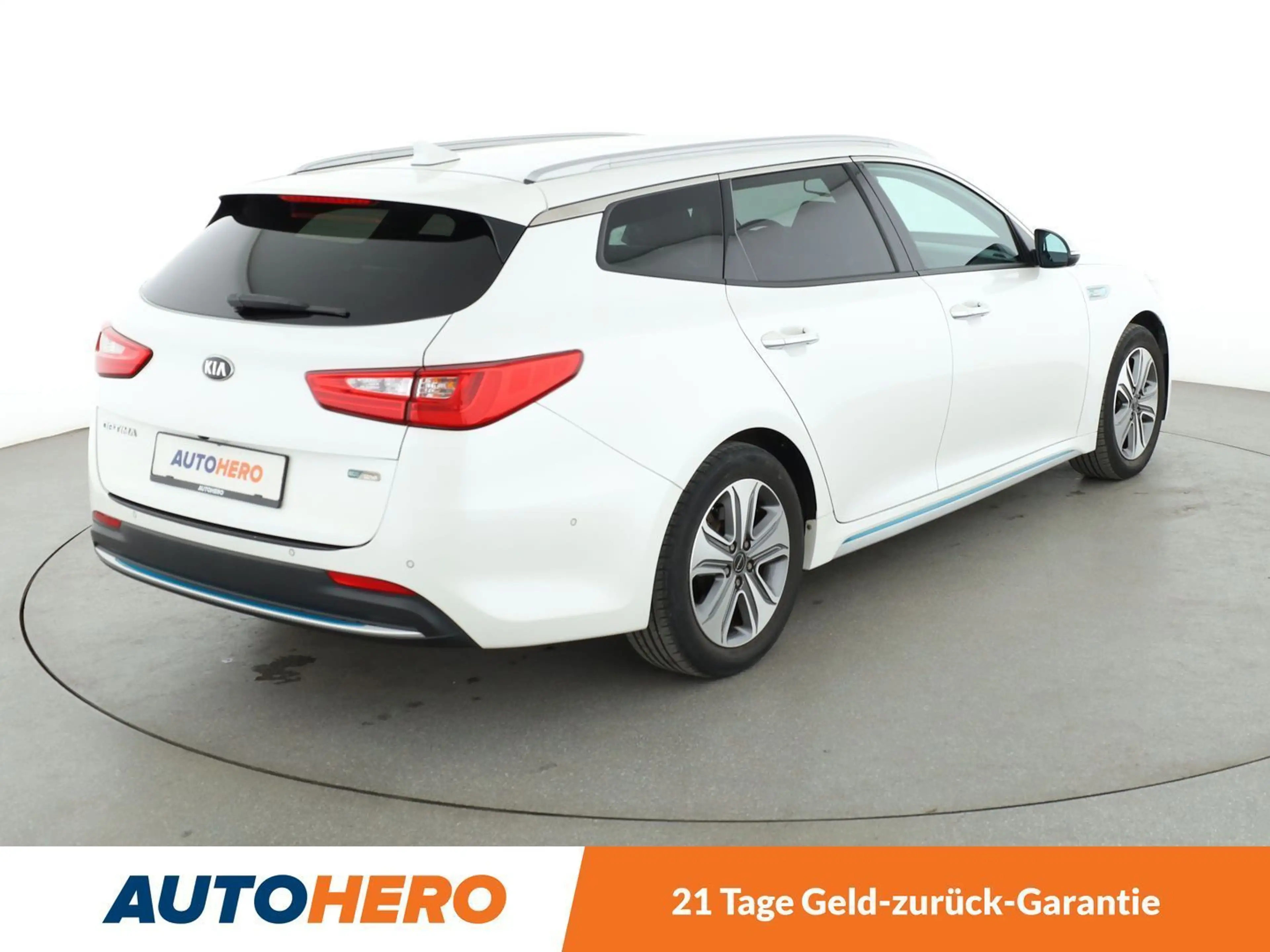 Kia Optima 2.0 Hybrid Spirit Aut.*NAV*LED*TEMPO*360*PDC*SHZ — photo 6