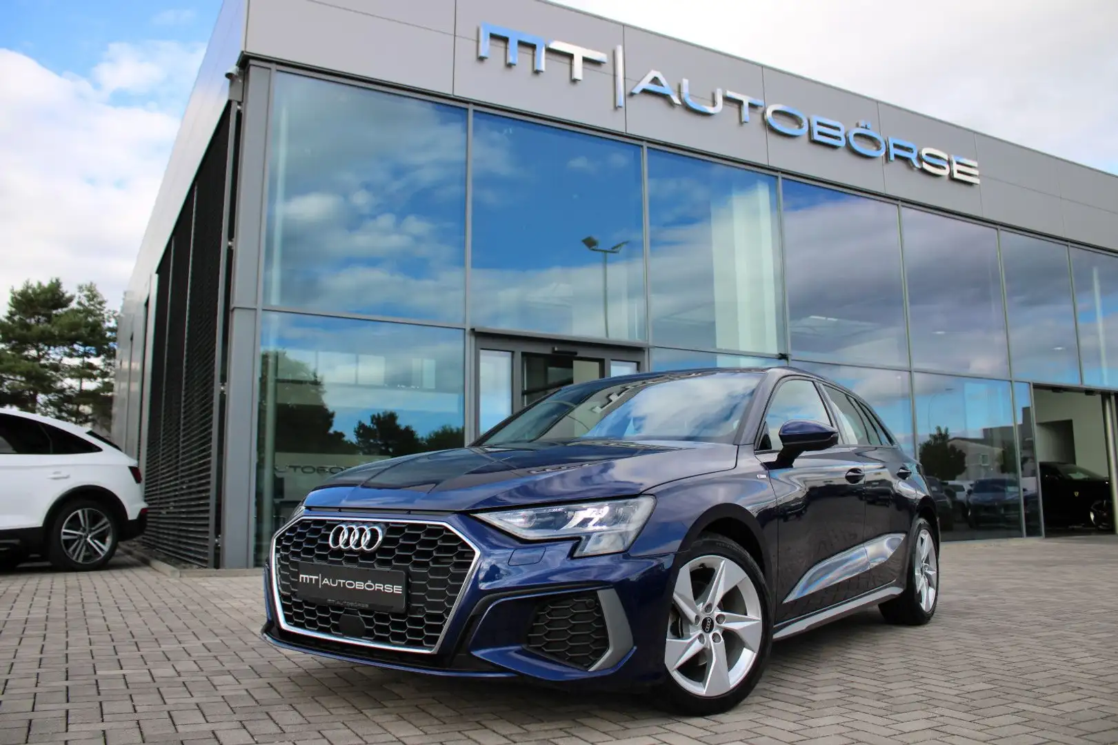 Audi A3 Sportback 30 TDI Automatik S line/Led/Virtual Blau - 1