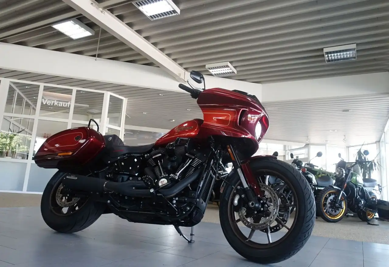 Harley-Davidson Lowrider ST