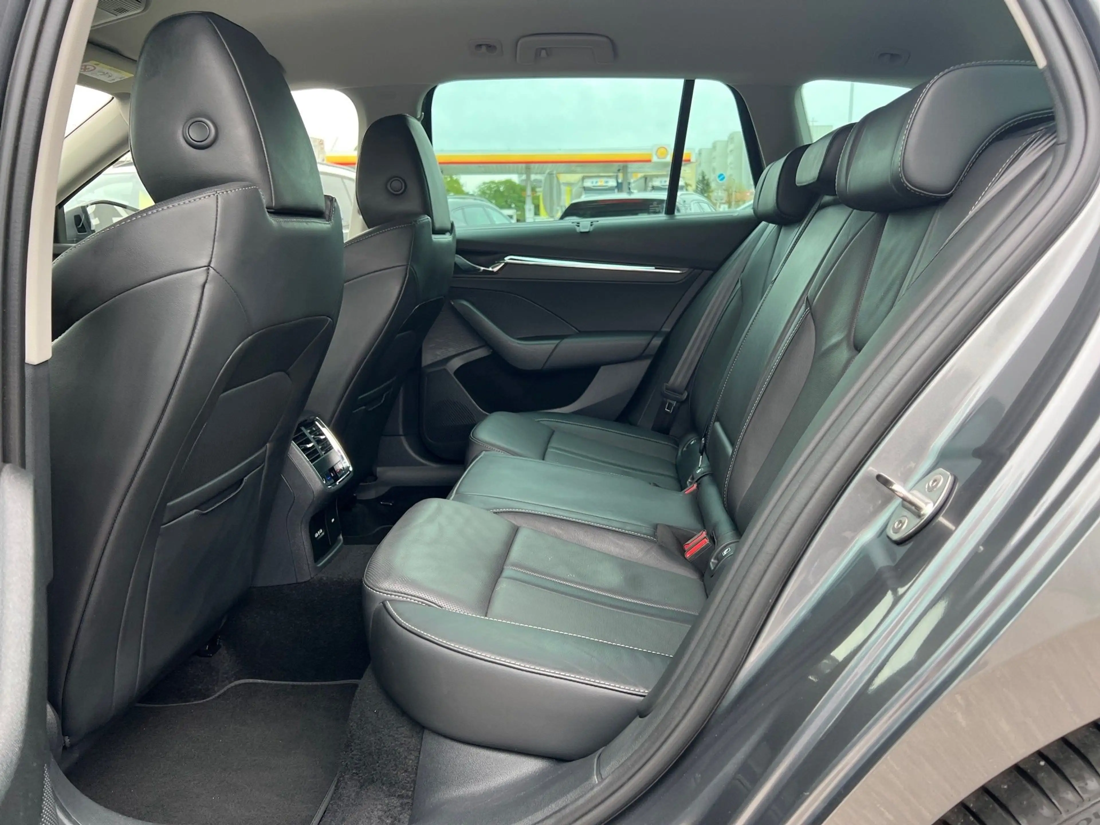 Skoda Octavia Combi 2,0 TDI Style DSG| NP €50.500 — photo 14