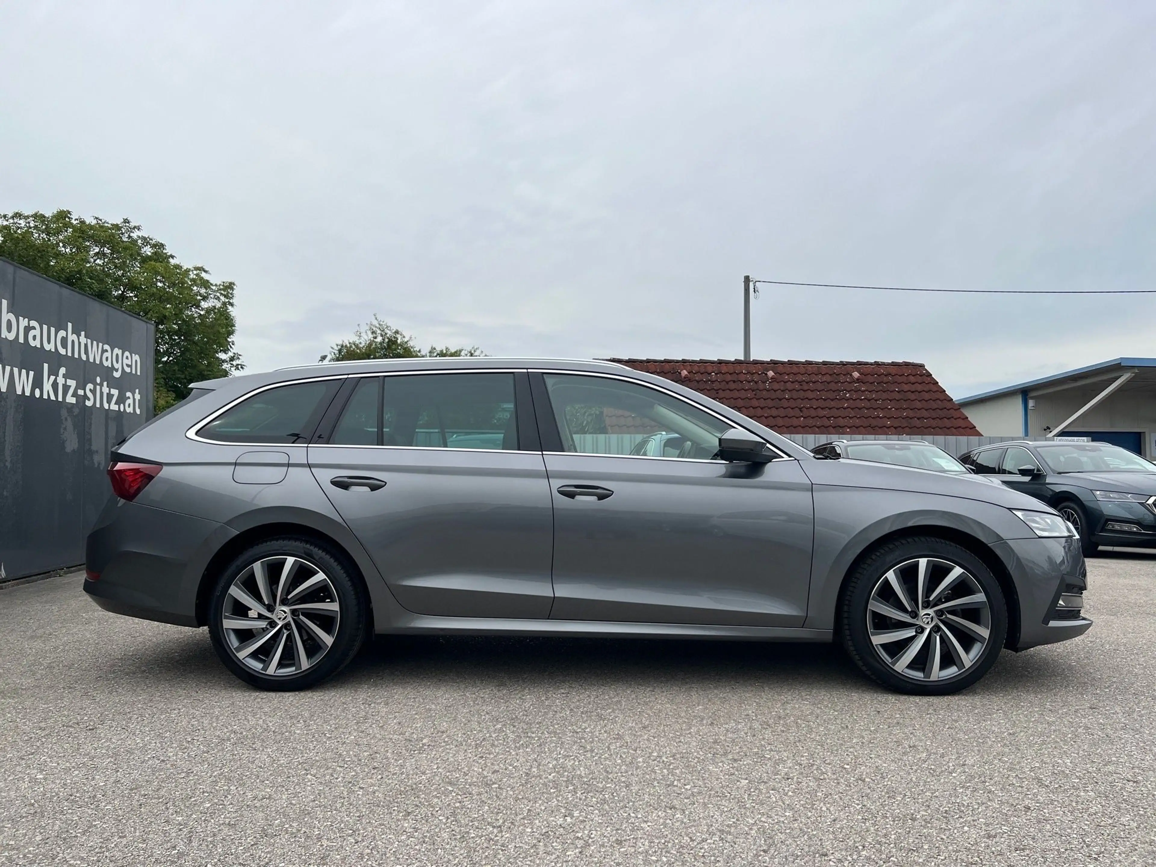 Skoda Octavia Combi 2,0 TDI Style DSG| NP €50.500 — photo 2