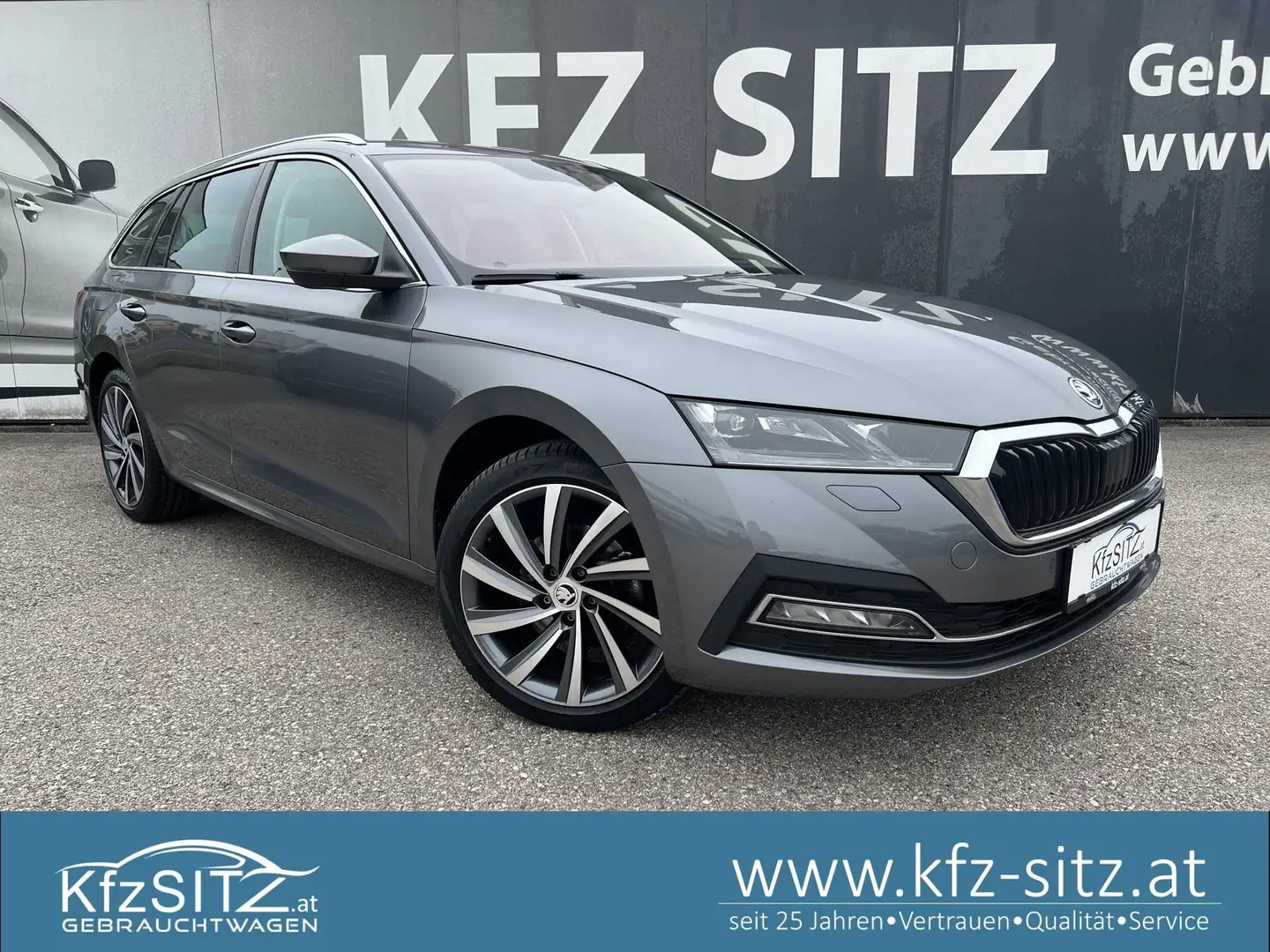 Skoda Octavia Combi 2,0 TDI Style DSG| NP €50.500 Grau - 1