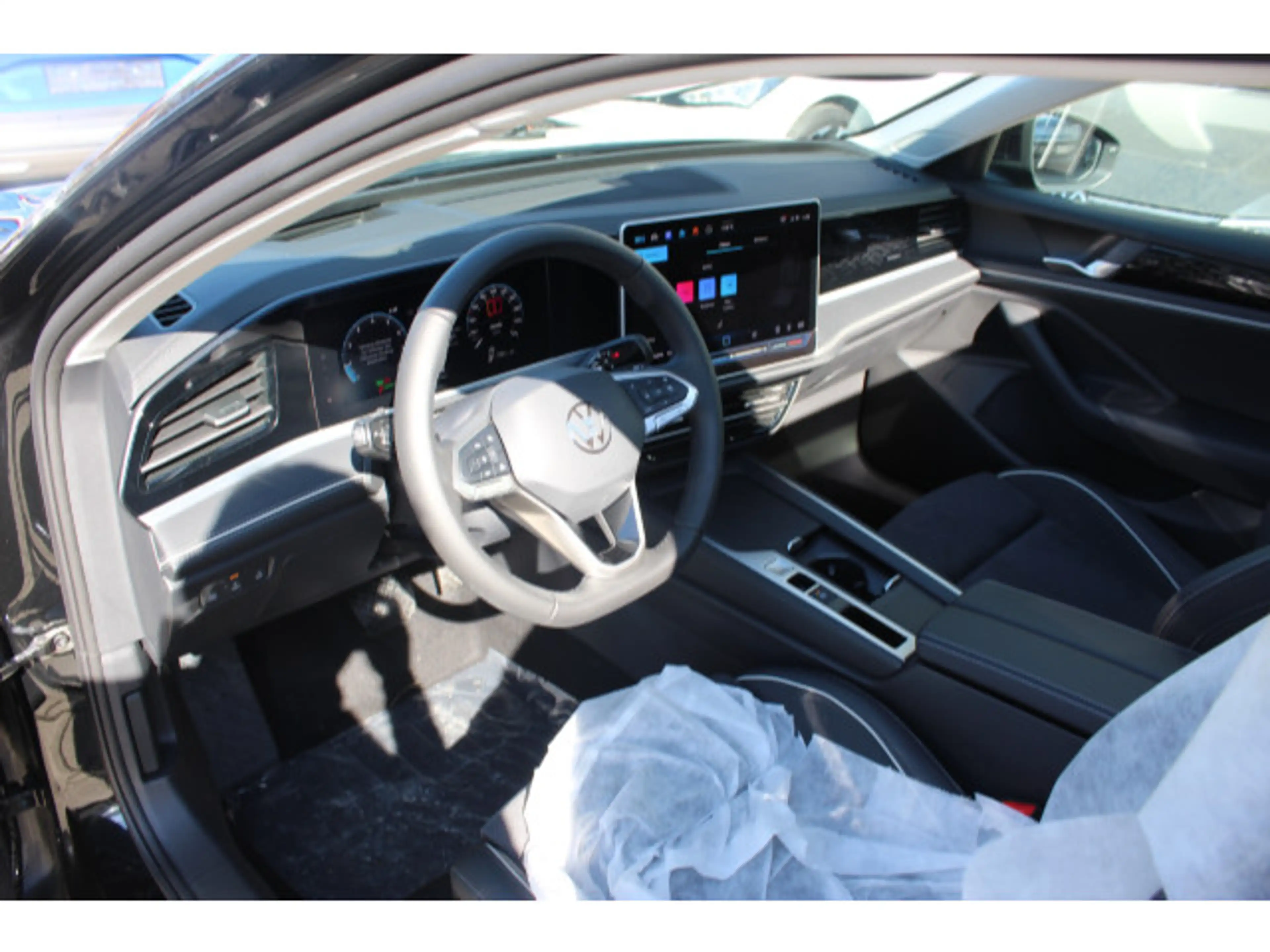 Volkswagen Passat Variant 1.5 eTSI 110 kW Business AHK+Matr — photo 8