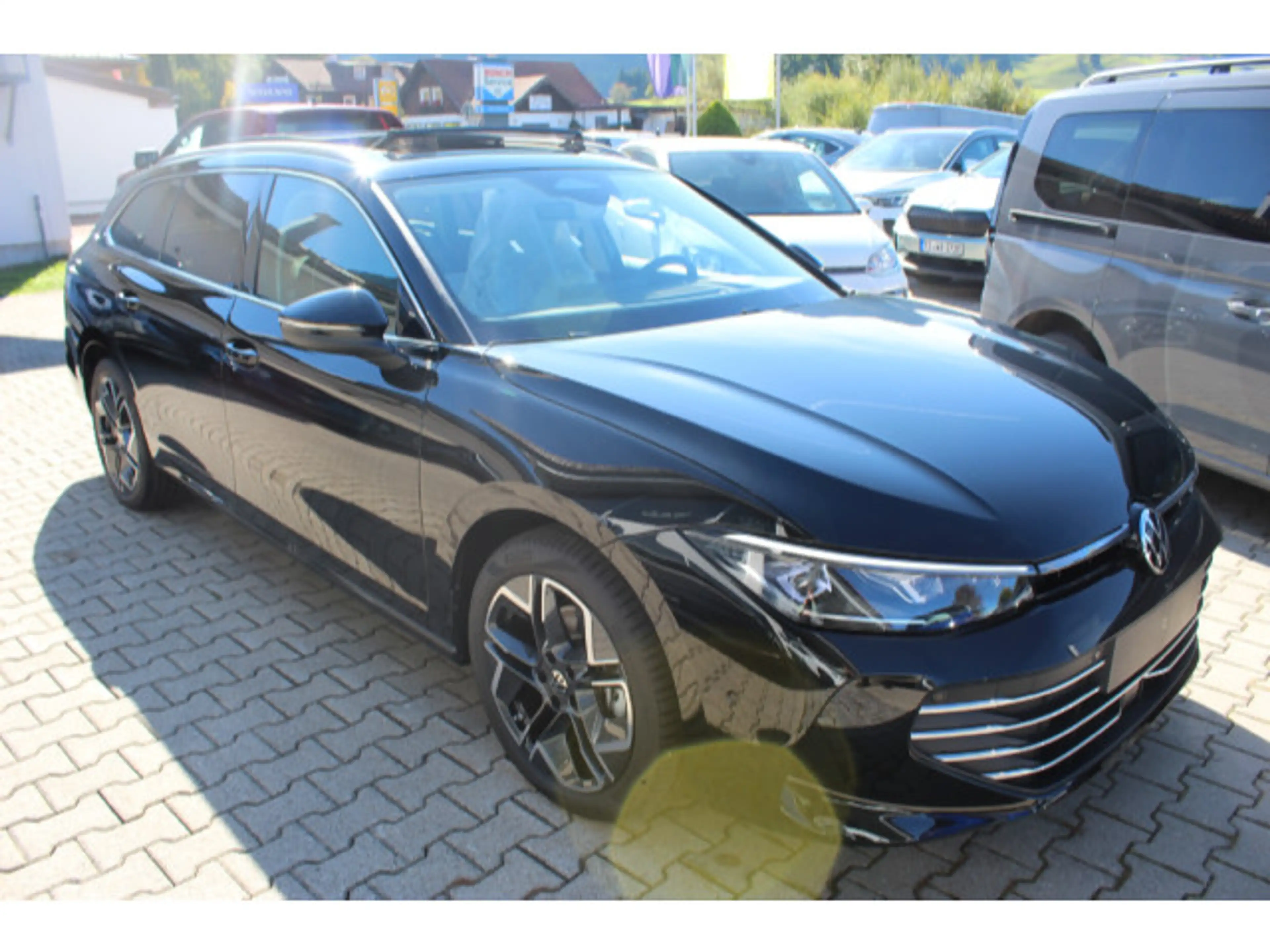 Volkswagen Passat Variant 1.5 eTSI 110 kW Business AHK+Matr — photo 4