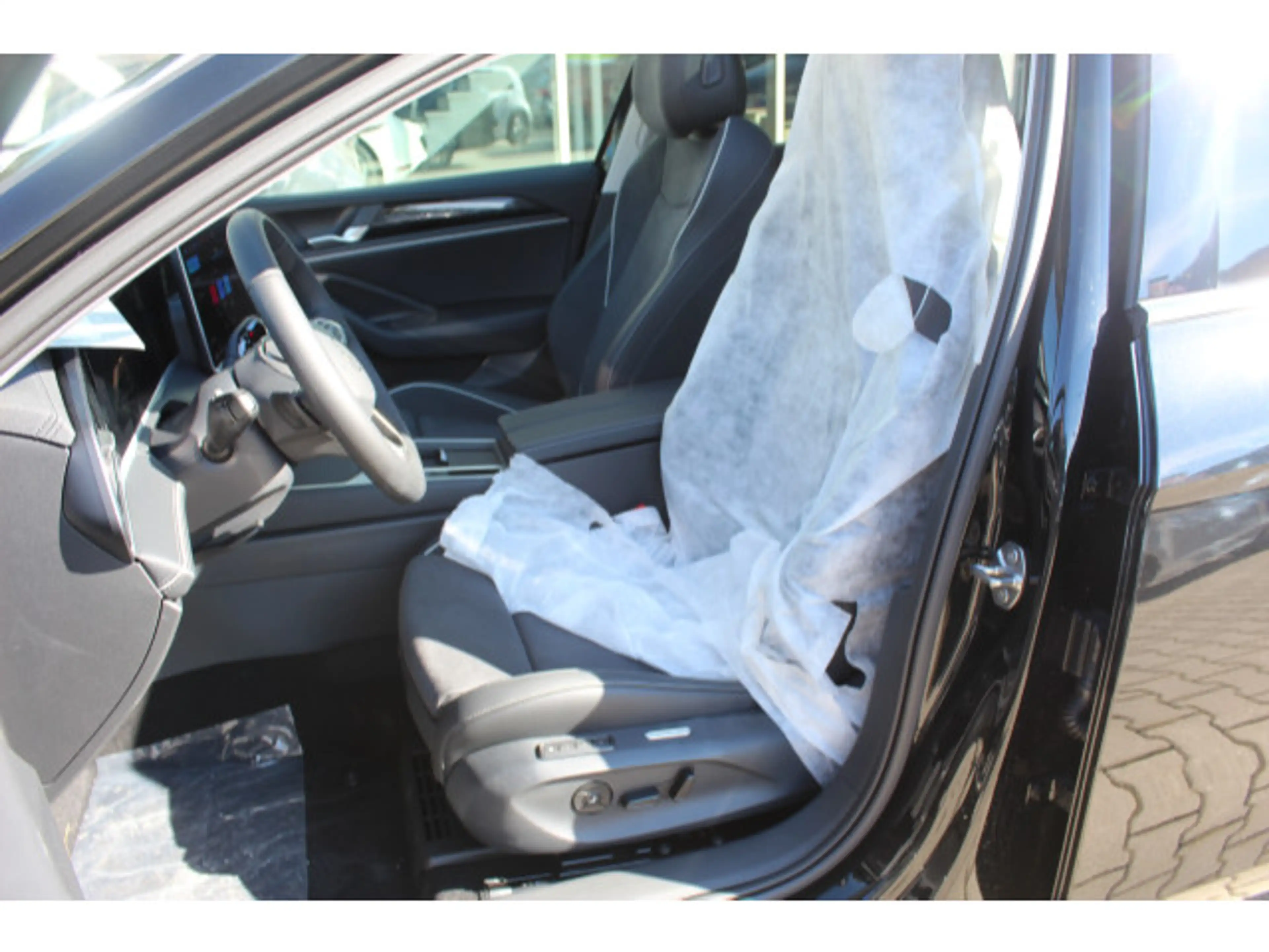 Volkswagen Passat Variant 1.5 eTSI 110 kW Business AHK+Matr — photo 10
