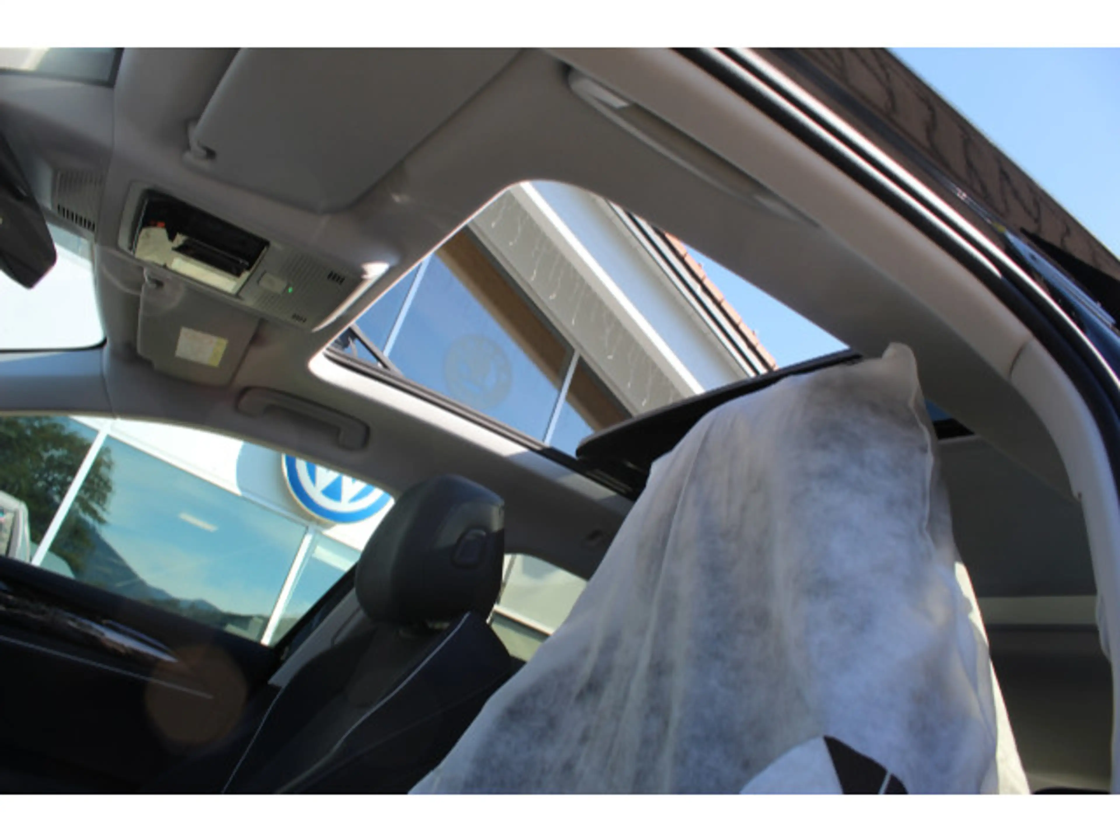 Volkswagen Passat Variant 1.5 eTSI 110 kW Business AHK+Matr — photo 9