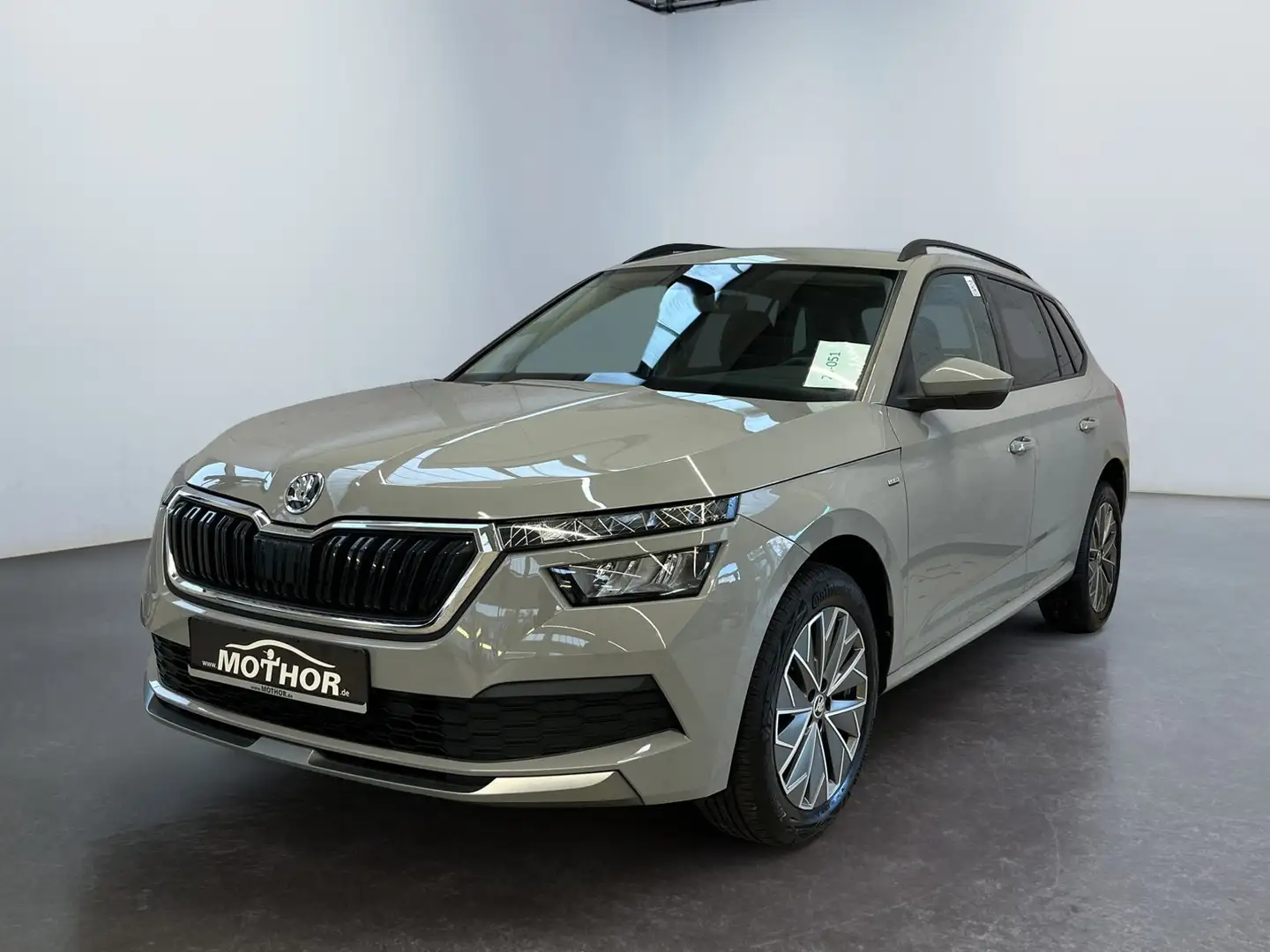 Skoda Kamiq Clever 1.0 TSI Navigation via Smartlink Grau - 2