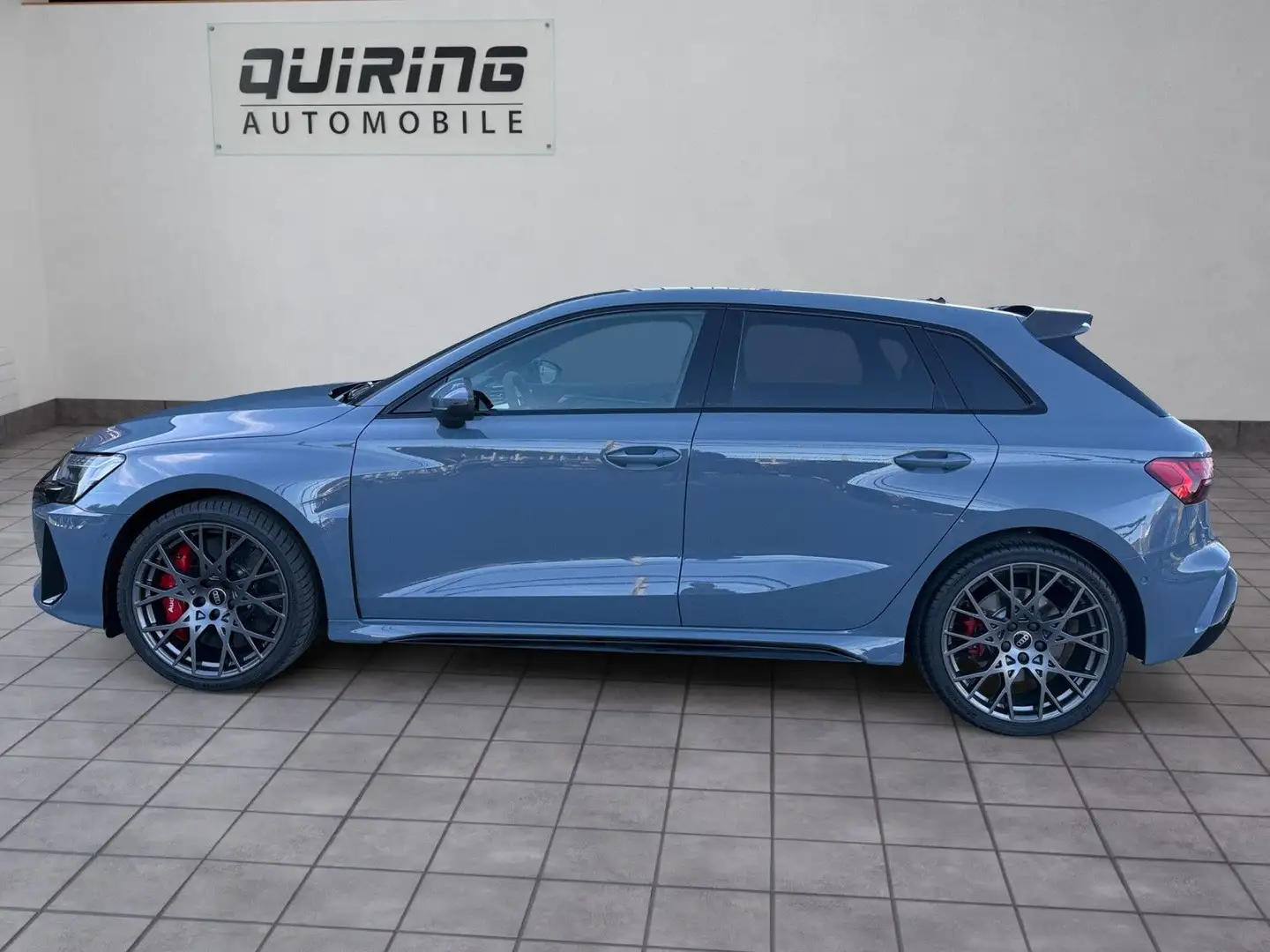 Audi RS3 SB/gr-sw/Dynamik/Keramik/Designrot/19 Gris - 2