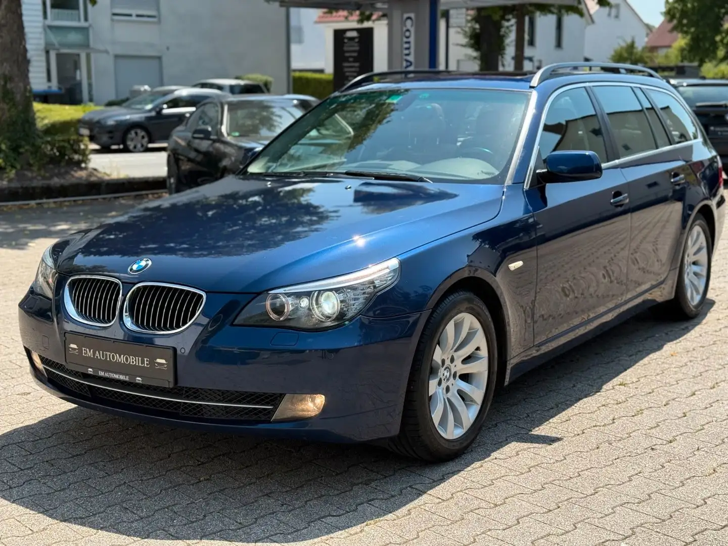BMW 525 d*2.Hand*Unfallfrei*Hu Neu*Pano*InspektionNEU Bleu - 2
