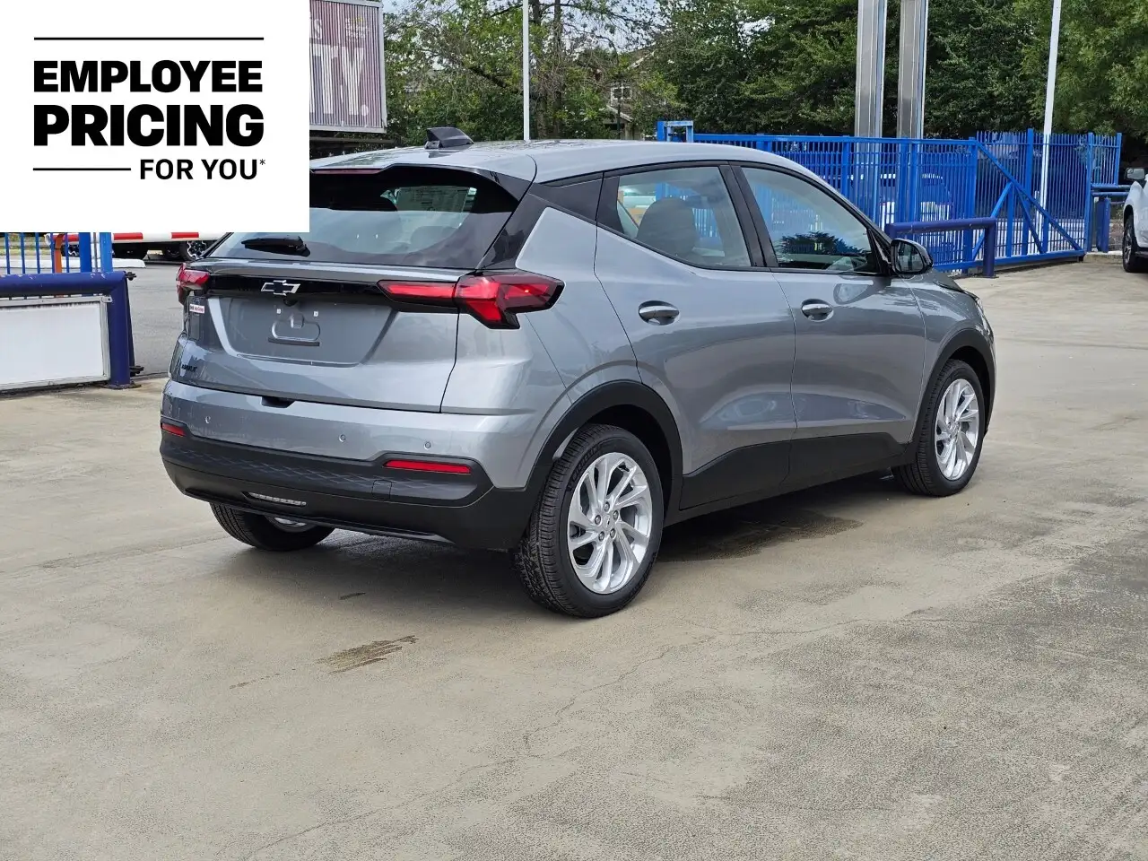 Chevrolet Bolt photo Chevrolet Bolt