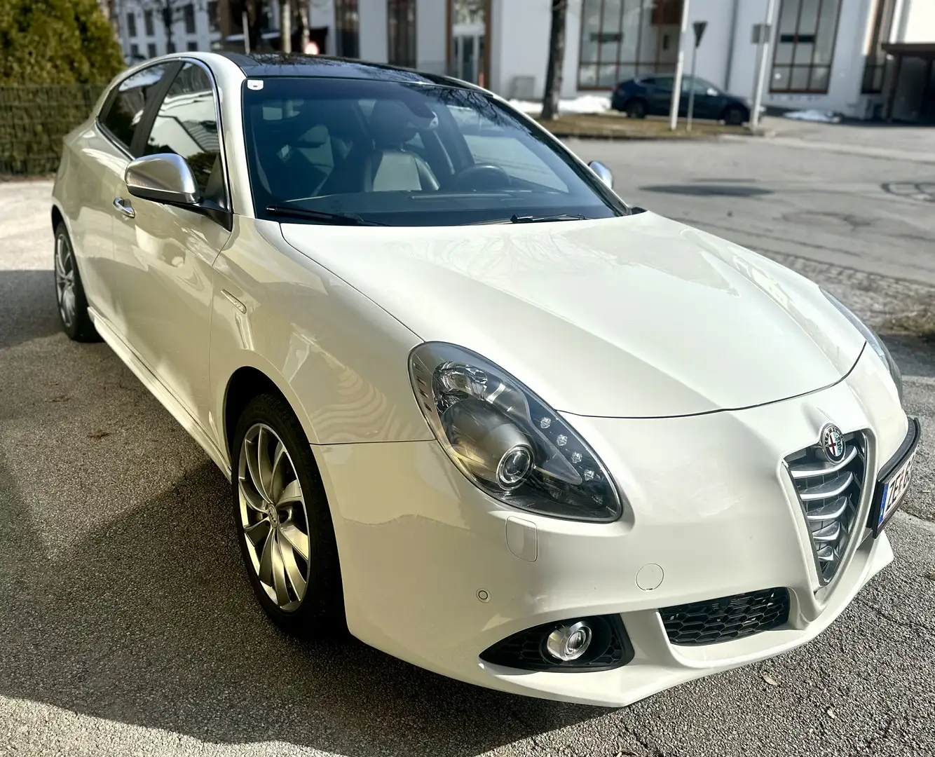 Alfa Romeo Giulietta Giulietta Exclusive 2,0 JTDM-2 Exclusive Weiß - 2
