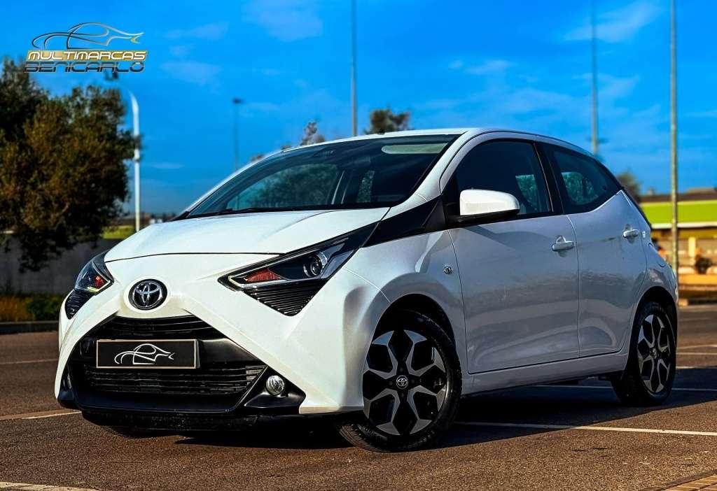 Toyota Aygo 70 x-play - foto 1