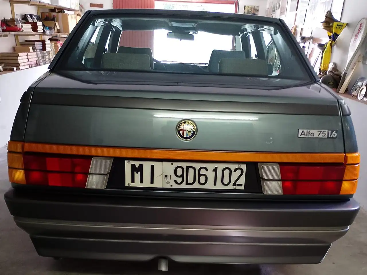 Alfa Romeo 75 1.6, foto 4