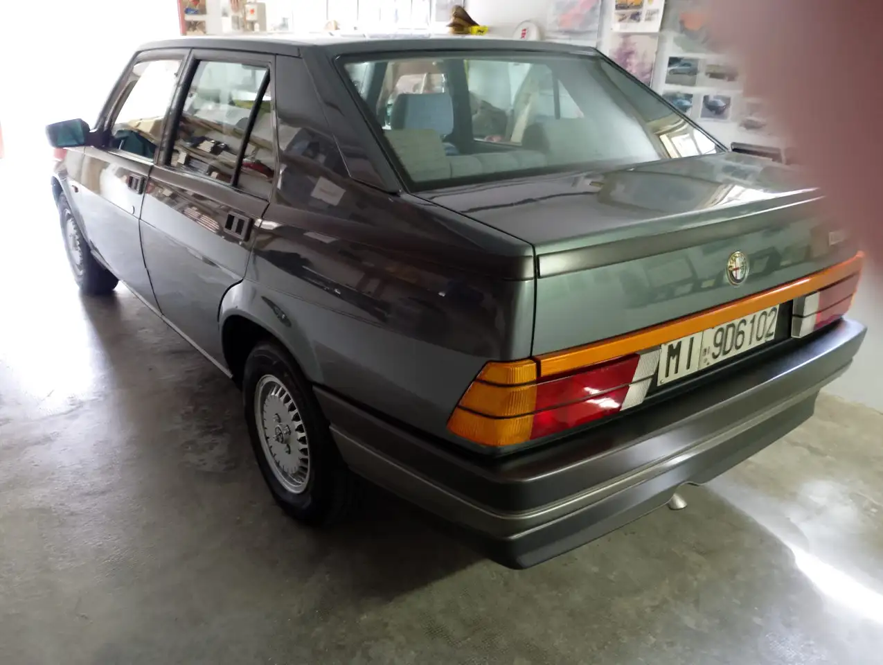 Alfa Romeo 75 1.6, foto 3