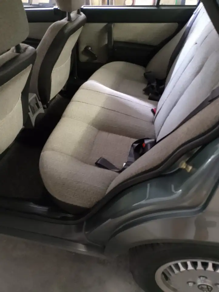 Alfa Romeo 75 1.6, foto 6