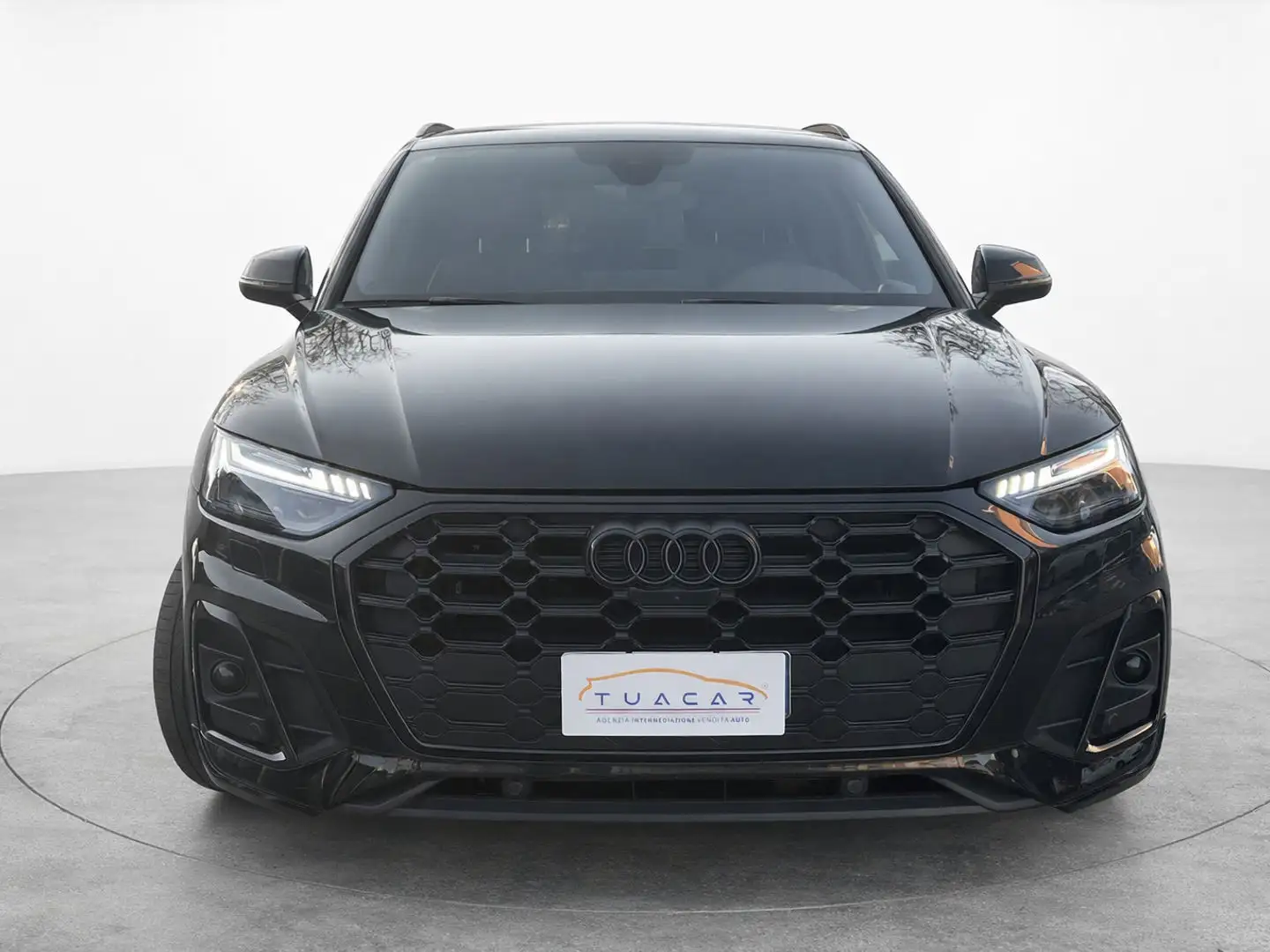 Audi Q5 S Line Plus 2.0 45 TFSI MHEV Schwarz - 2