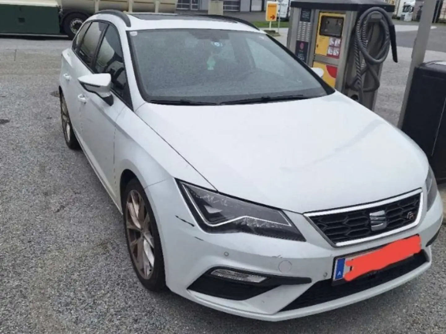 SEAT Leon ST FR 1,4 TSI ACT Weiß - 1