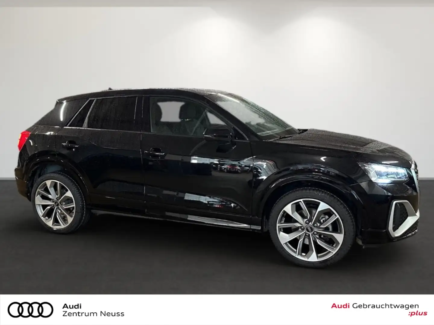 Audi Q2 S line 30 TFSI Schaltgetriebe Schwarz - 2