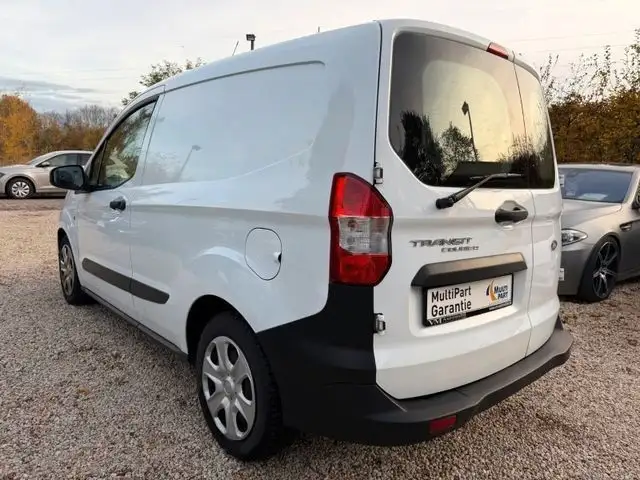 Ford Transit Courier view 6