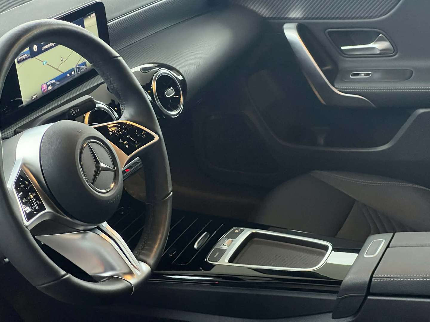 Mercedes CLA Shooting Break 180 - - Joinsteer - #3