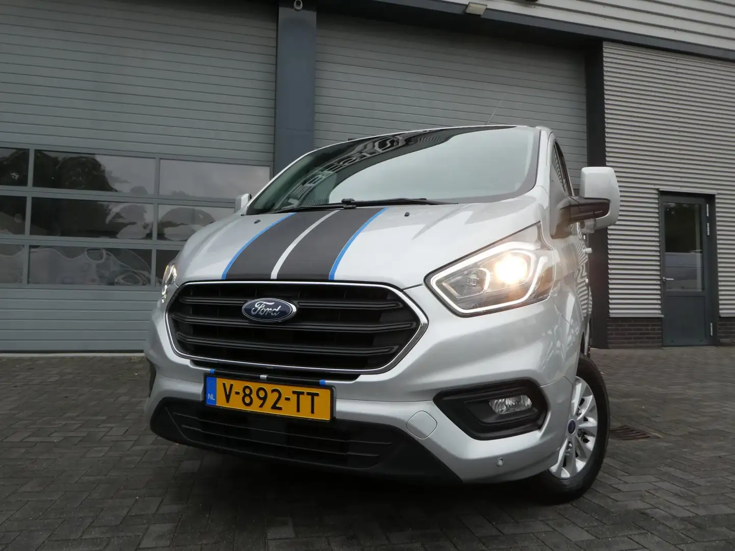 Ford Transit Custom 280 2.0tdci 170pk, Automaat, LED, Camera, 3-Zits, Argent - 2
