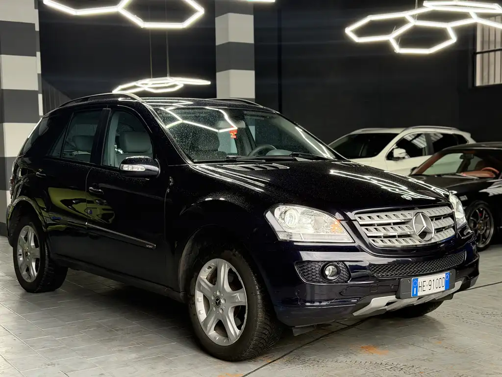 Mercedes-Benz ML 320