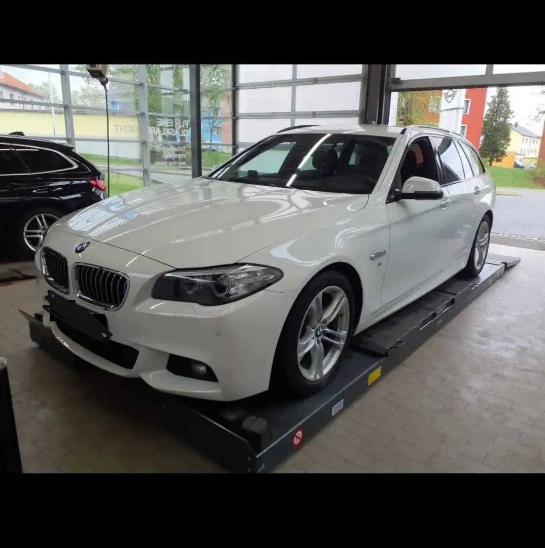 BMW 520 Touring 520d M-Paket NAVI KLIMA PDC ALU TÜV Weiß - 1