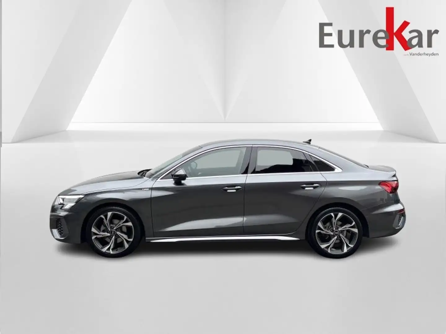 Audi A3 1.5 TFSI STRONIC S-LINE Grijs - 2