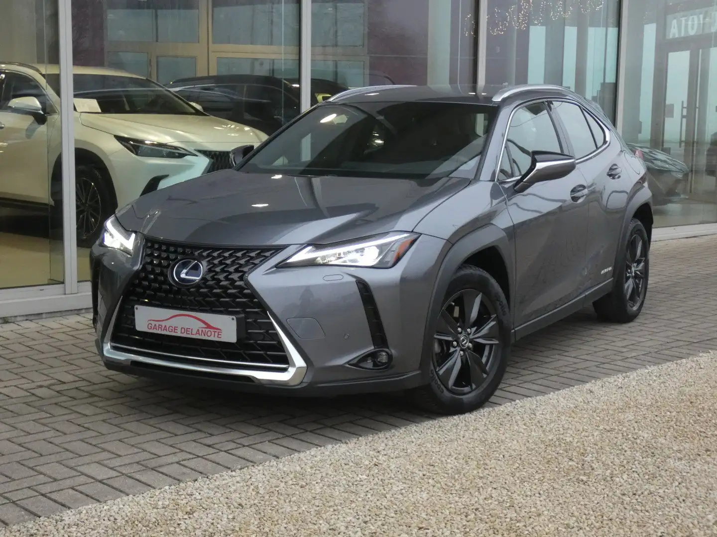 Lexus UX 250h HYBRID *LEDER+ZETELVERW* GPS PARKEERHULP DODEHOEK Gris - 1