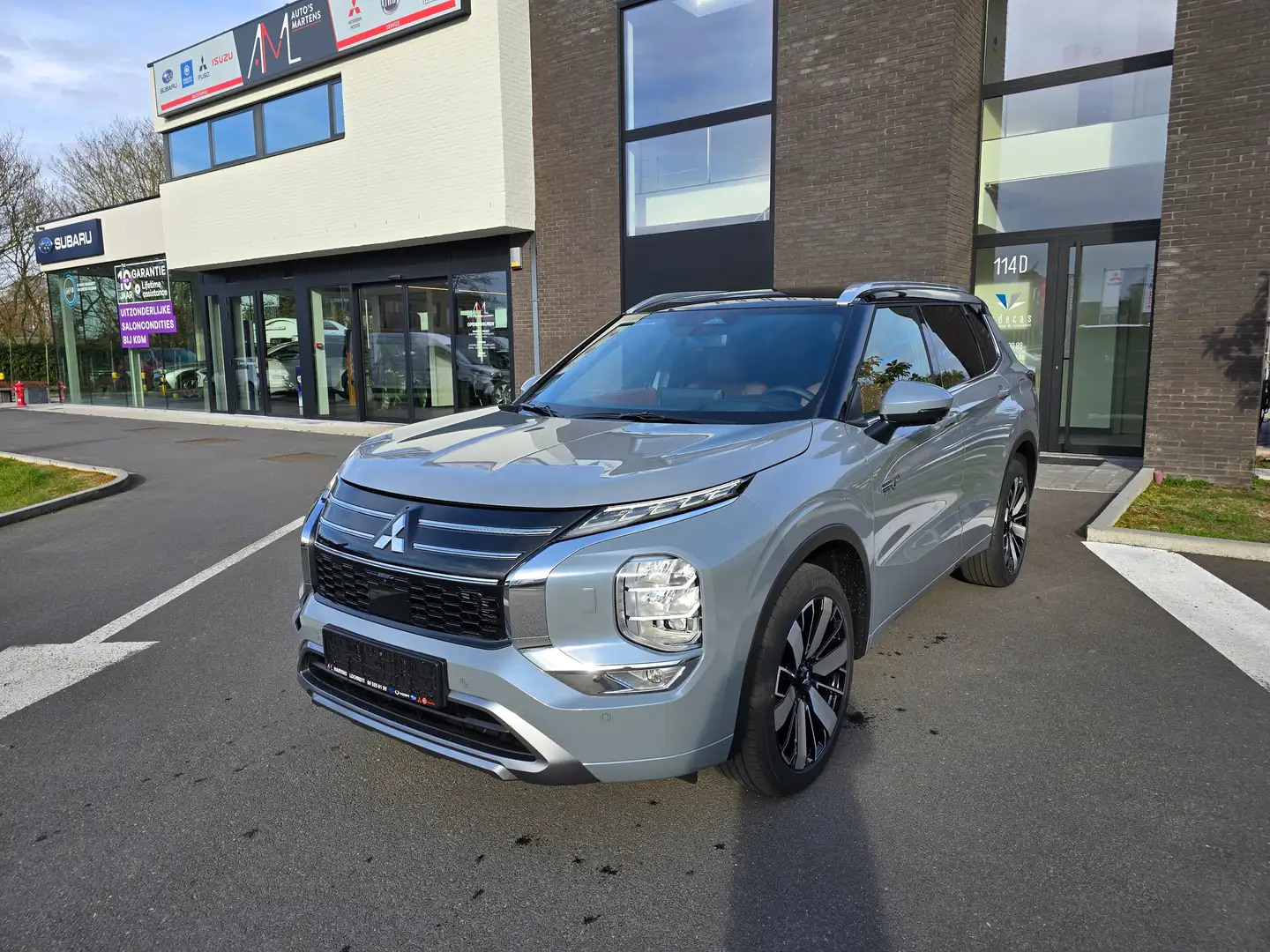 Mitsubishi Outlander MY 25 - 2.4 PHEV INSTYLE+ Grau - 1