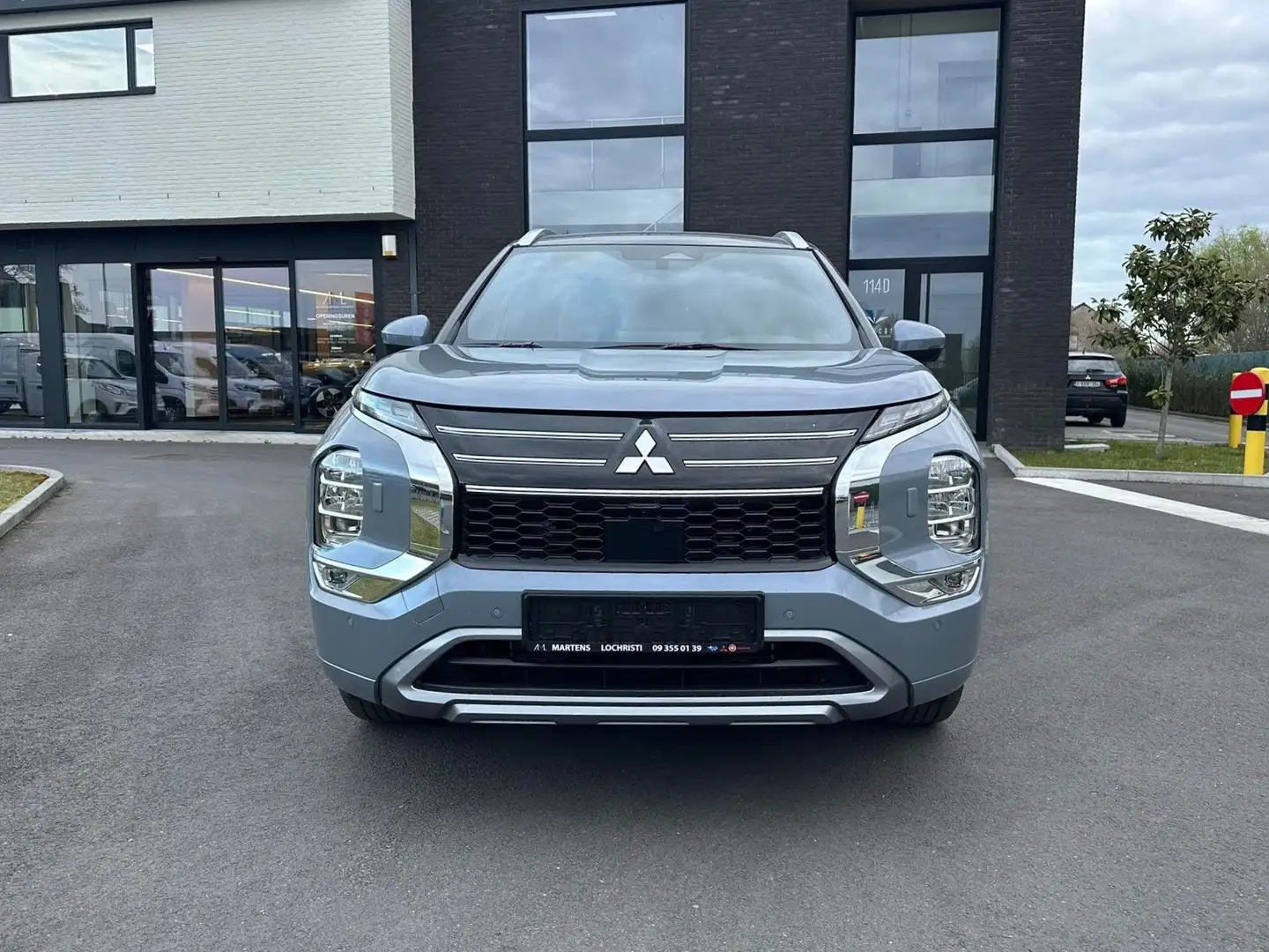 Mitsubishi Outlander MY 25 - 2.4 PHEV INSTYLE+ Gris - 2
