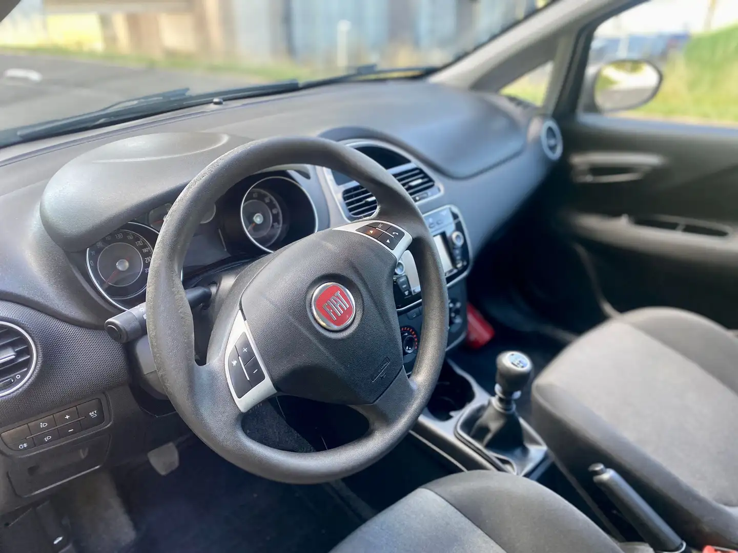 Fiat Punto 1.2i Young euro6b - 1