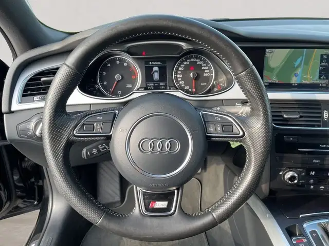 Audi A4 Avant view 11