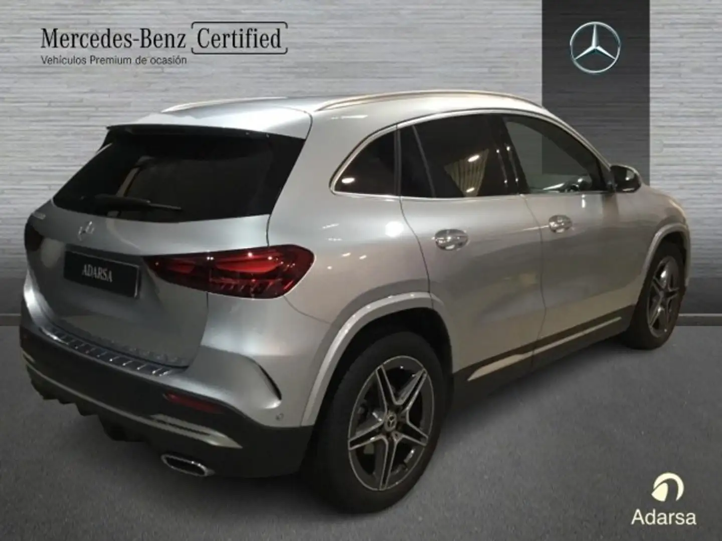 Mercedes-Benz GLA 200 - 2