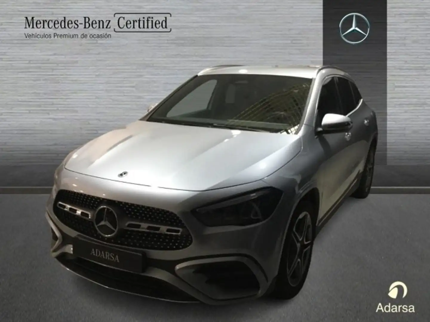 Mercedes-Benz GLA 200 - 1
