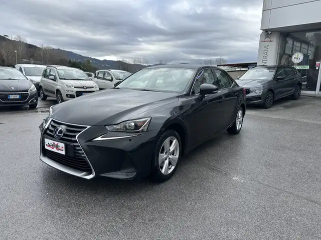 Lexus IS 300 IS III 2017 300h 2.5 Business cvt