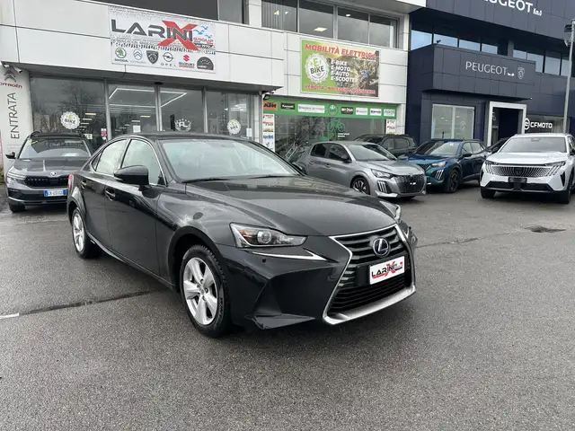 Lexus IS 300 IS III 2017 300h 2.5 Business cvt