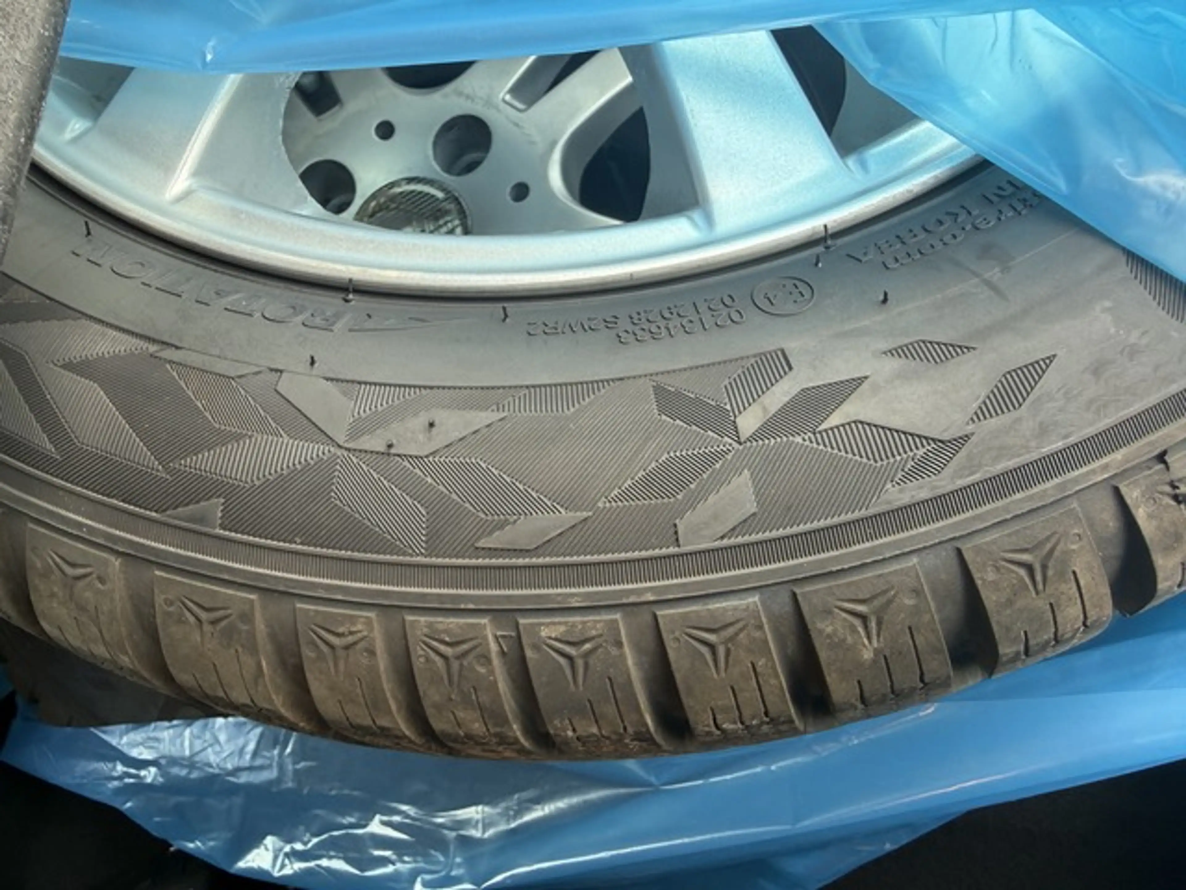 Hyundai i10 FIFA World Cup Edition — photo 15
