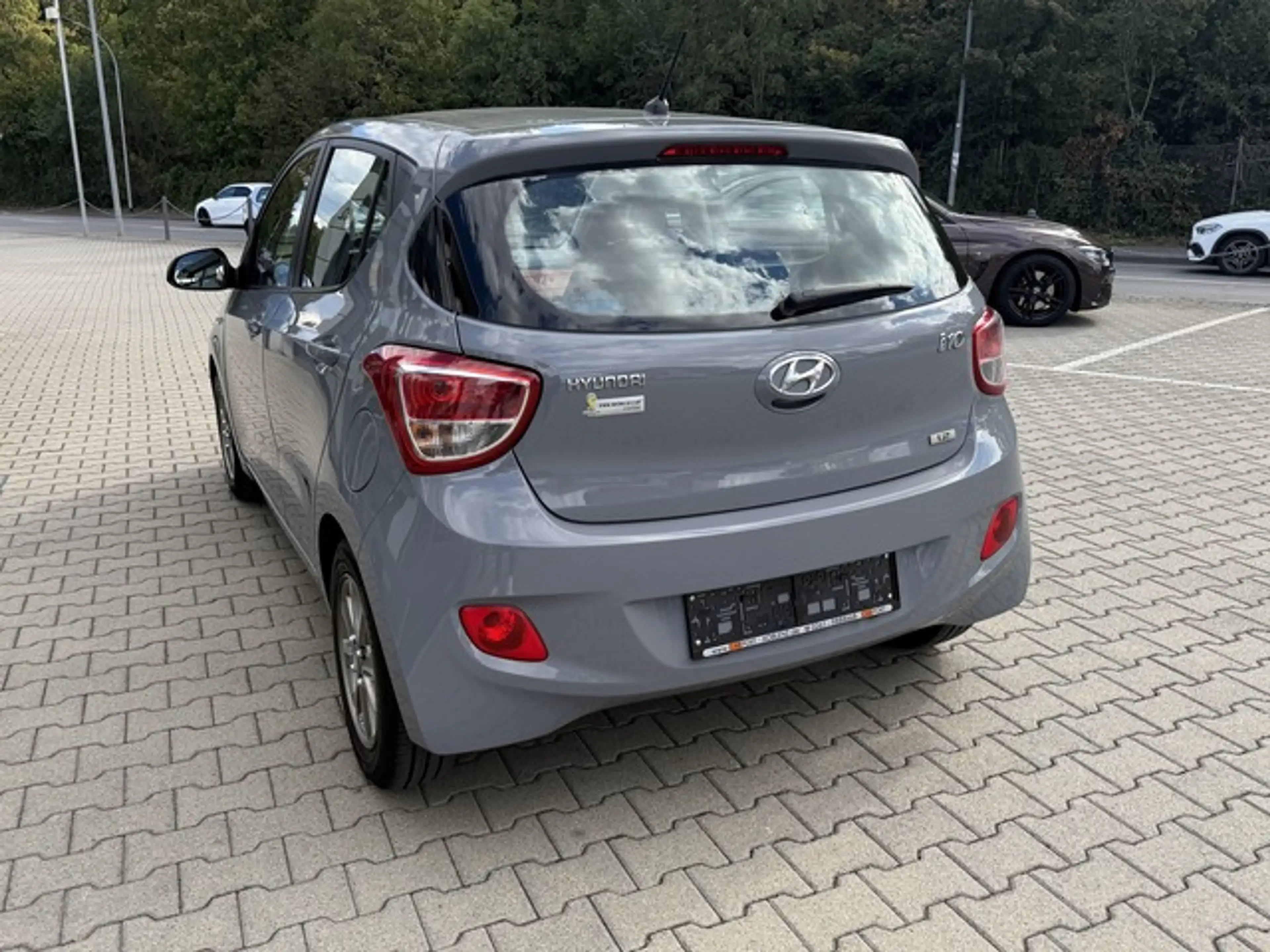 Hyundai i10 FIFA World Cup Edition — photo 3