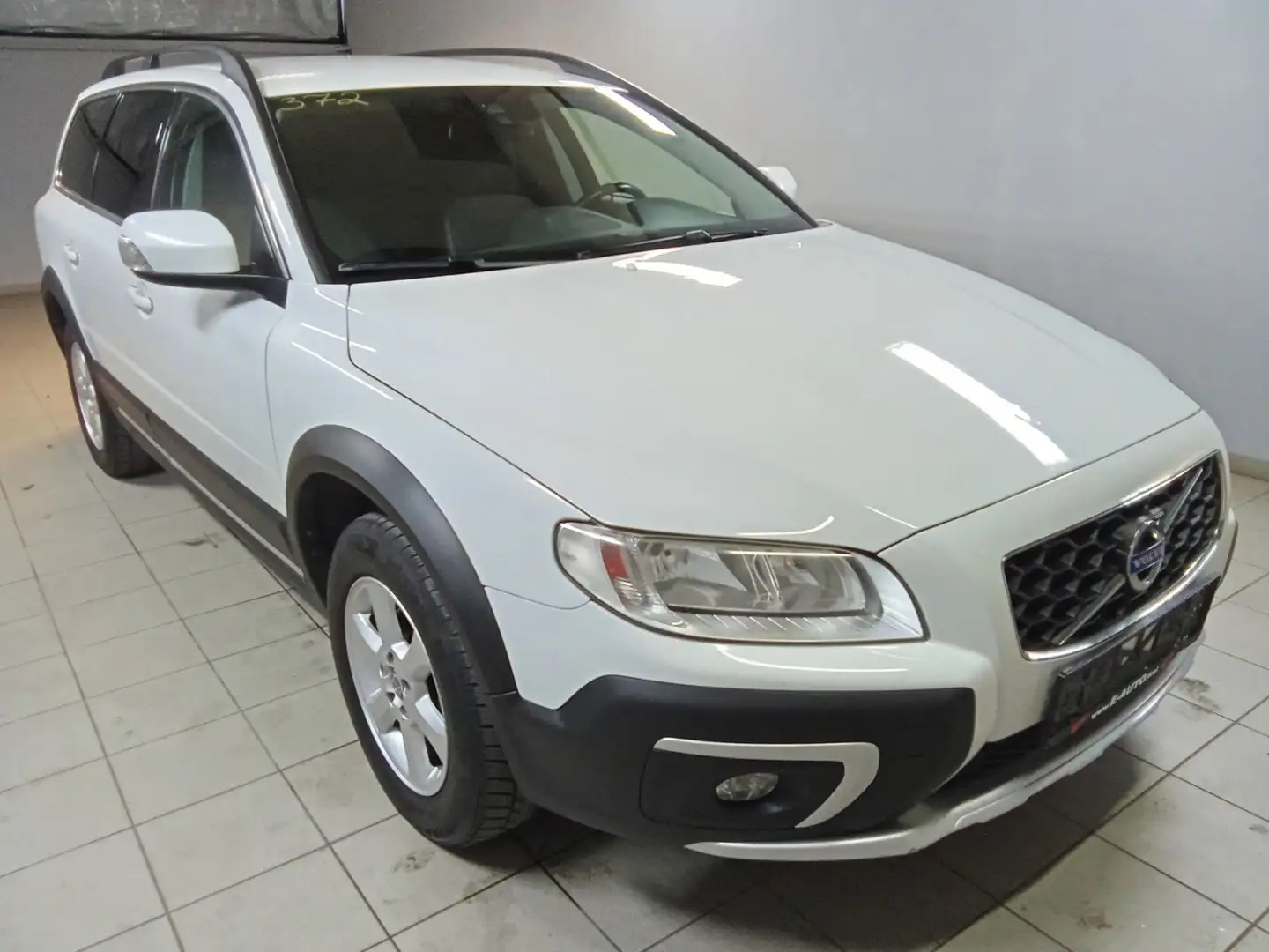 Volvo XC70 XC70 Kinetic 2WD Wit - 2
