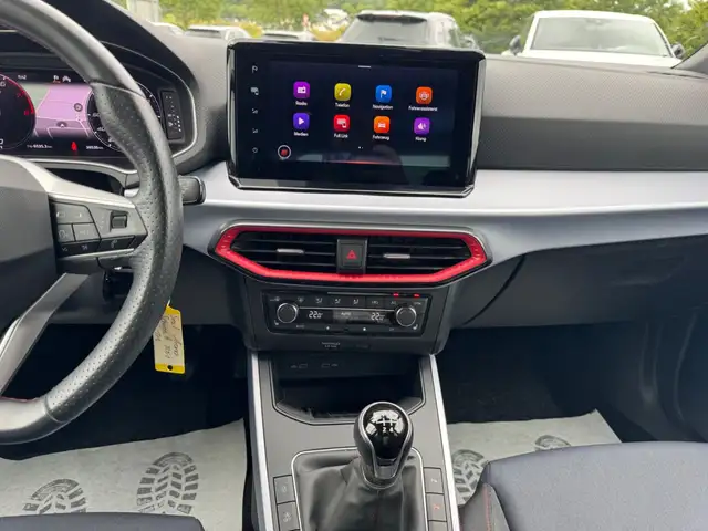 Seat Arona view 14