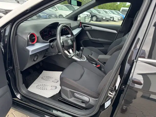 Seat Arona view 9