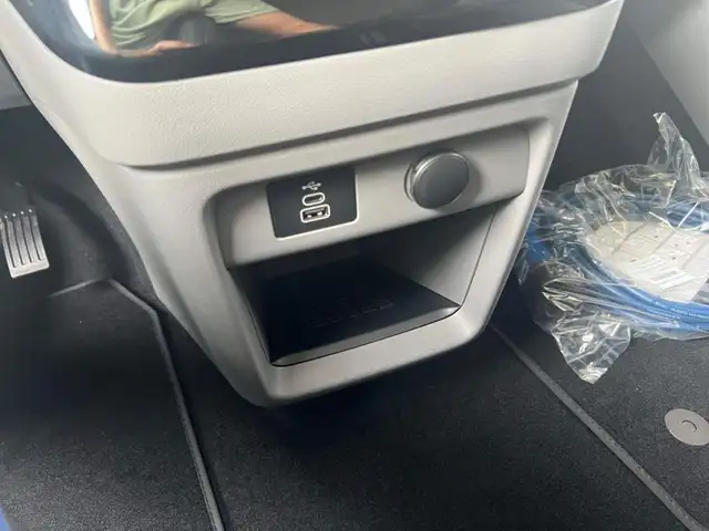 Ford Tourneo Custom view 15