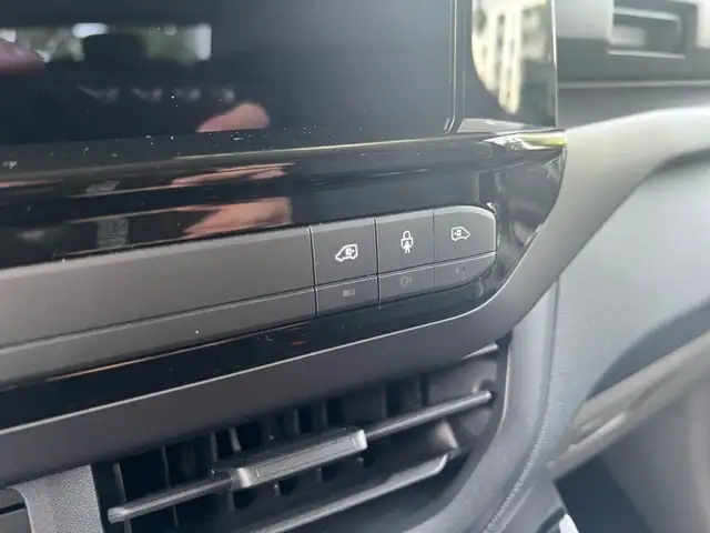 Ford Tourneo Custom view 14
