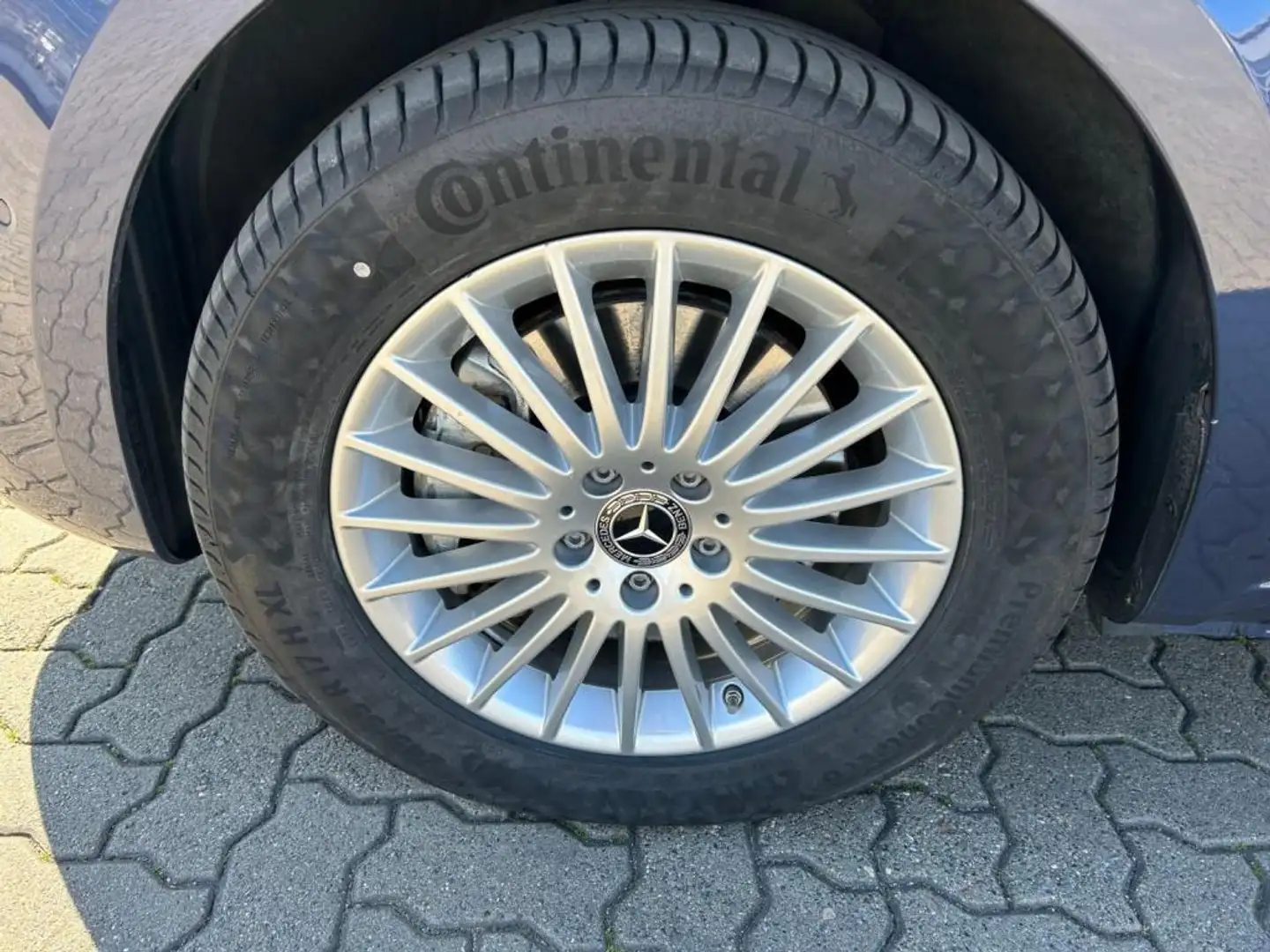 Mercedes-Benz EQV 300 Lang DISTR+LED+KAMERA+NAVI Albastru - 2