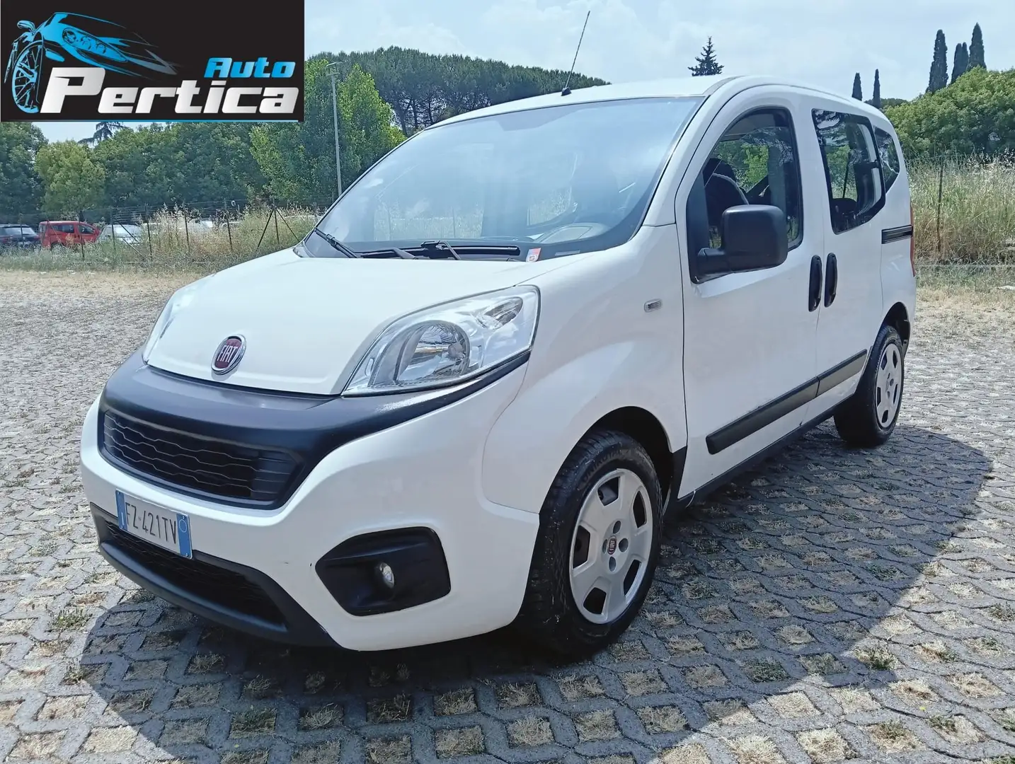 Fiat Qubo Qubo 1.3 mjt 16v Easy AUTOVETTURA Bianco - 1