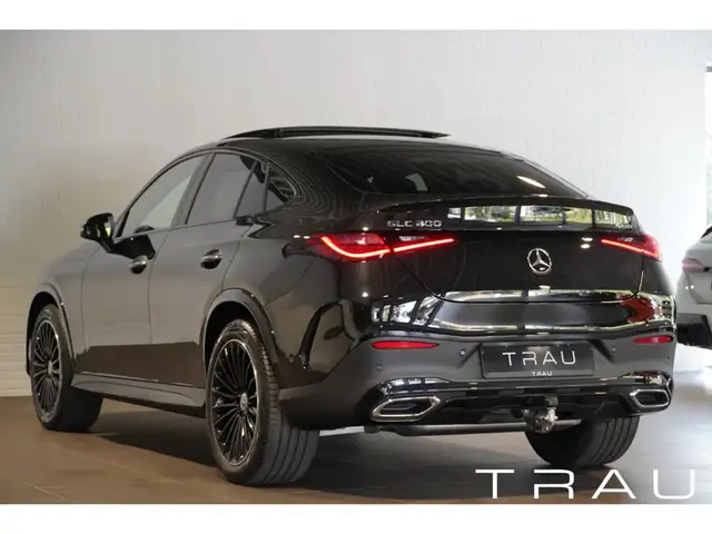 Mercedes-Benz GLC 200 view 4