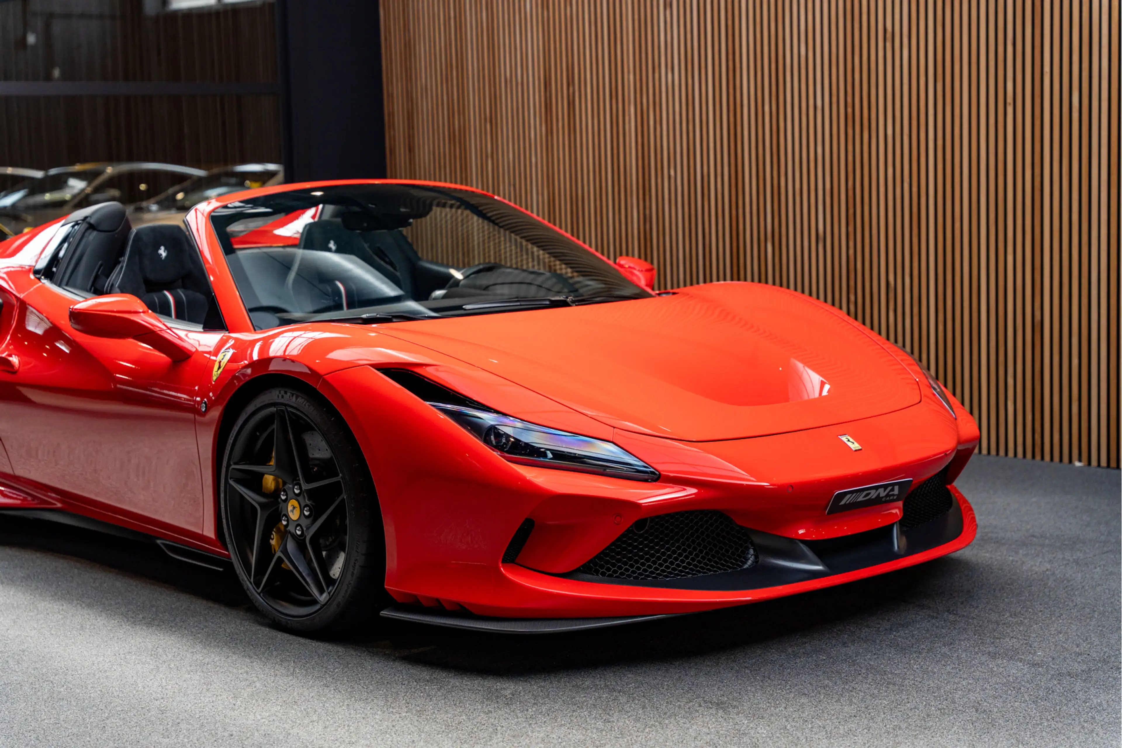 Ferrari F8 Spider Lift Matte Carbon Rosso Scuderia Tricolore Carbon — photo 10