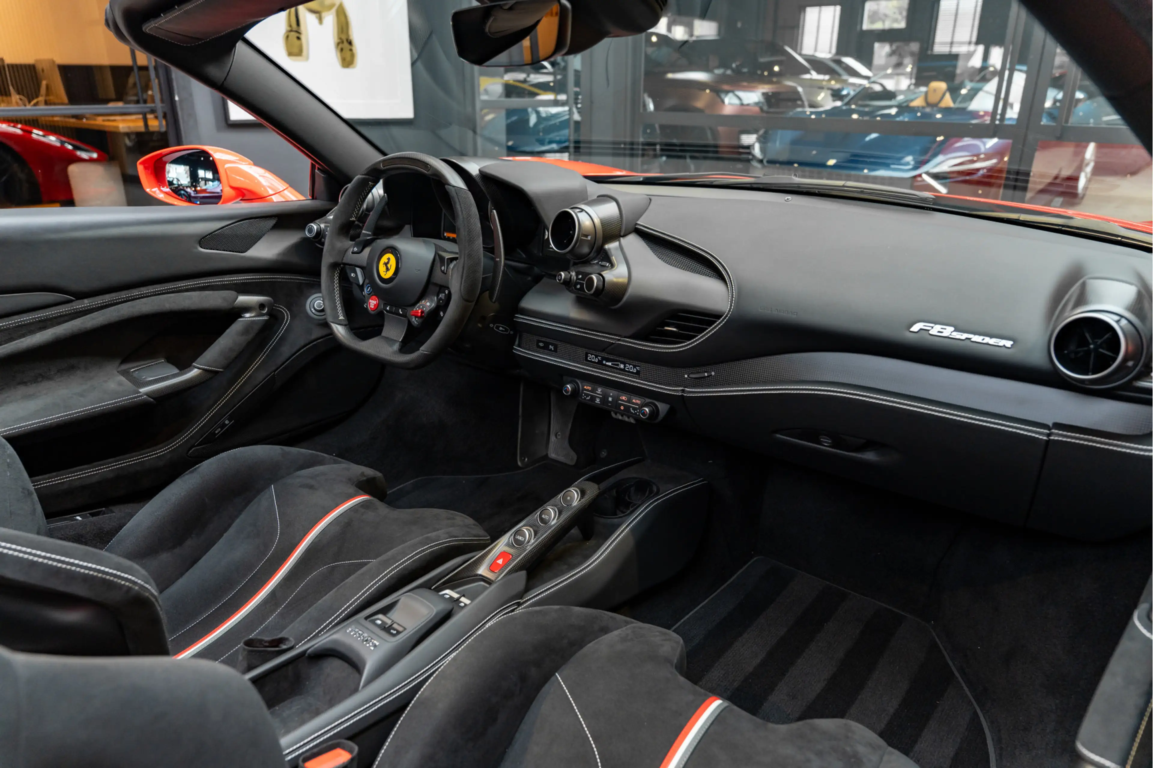 Ferrari F8 Spider Lift Matte Carbon Rosso Scuderia Tricolore Carbon — photo 8