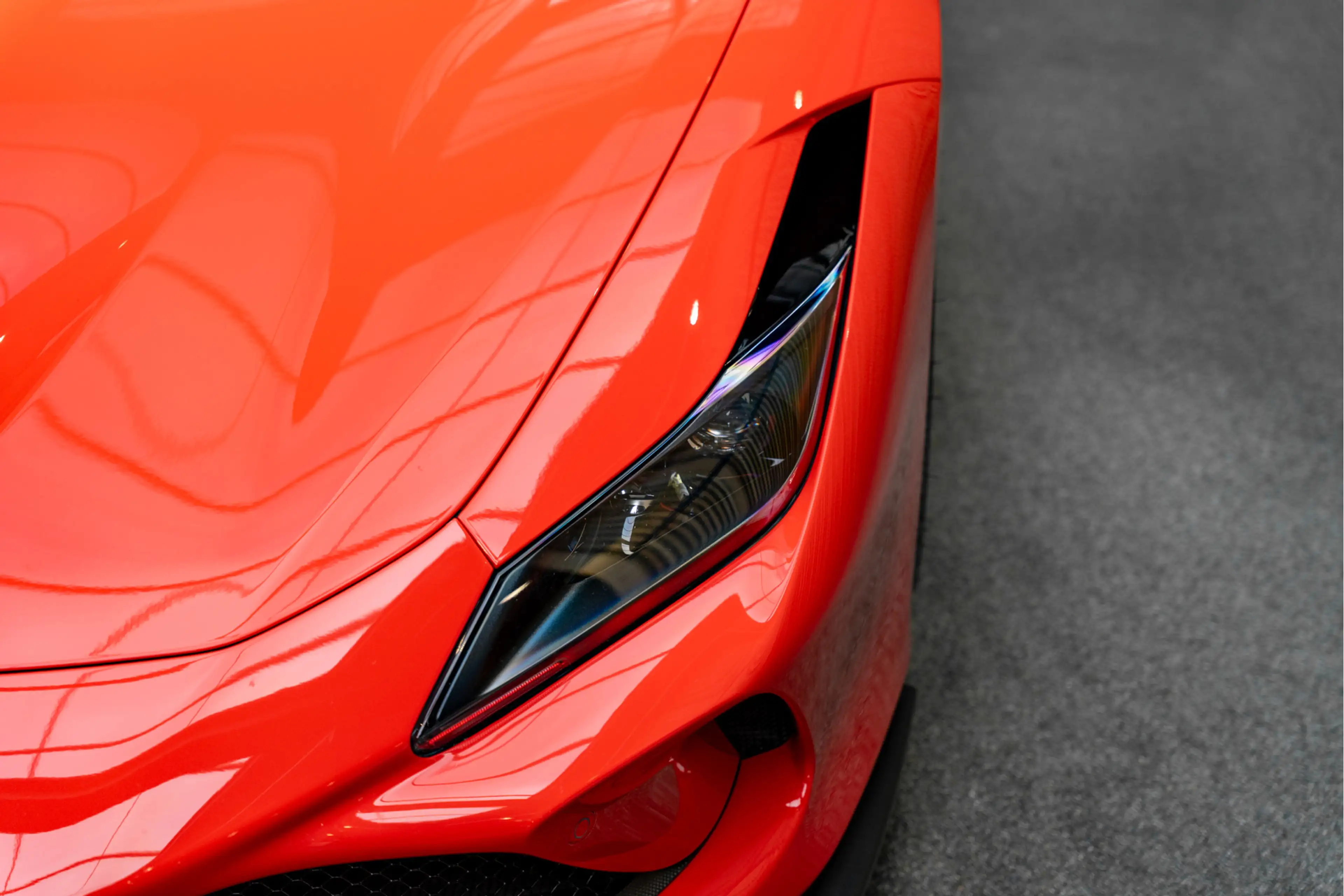 Ferrari F8 Spider Lift Matte Carbon Rosso Scuderia Tricolore Carbon — photo 19